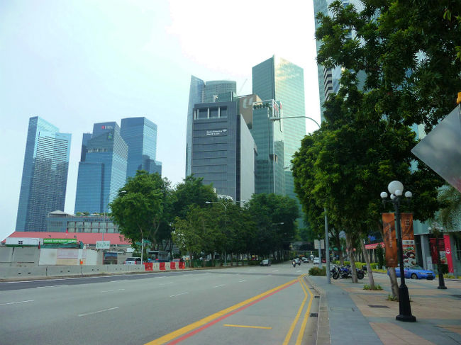 シンガポールぶらぶら歩き 話題のmarina Bay Sandsは凄いけど 何か浮いてないか シンガポール シンガポール の旅行記 ブログ By Polodaddyさん フォートラベル