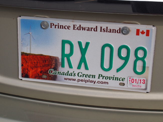 最新のもの、ウィンドミル（風力発電の風車）のプレート。<br />風が強い島なので、風力発電に力を入れているそうです。