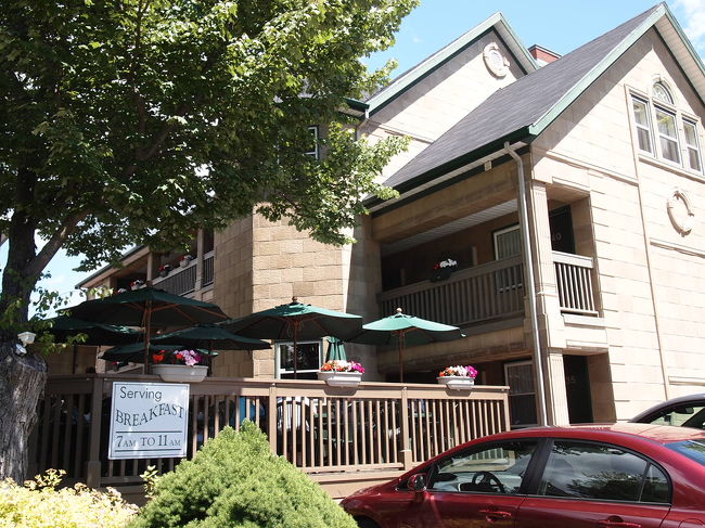 この右側の建物が、私たちが泊まっていた新館です。