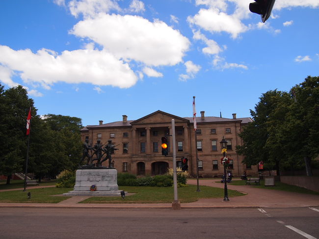 プロビンスハウス（州議事堂）