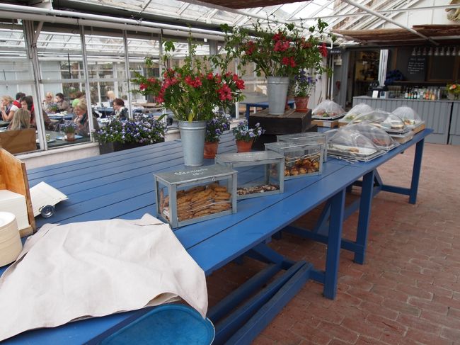 閉店間近だったので食べ物は少なかったですが<br />オーガニックのケーキやクッキー<br />サンドウィッチなどがありました！