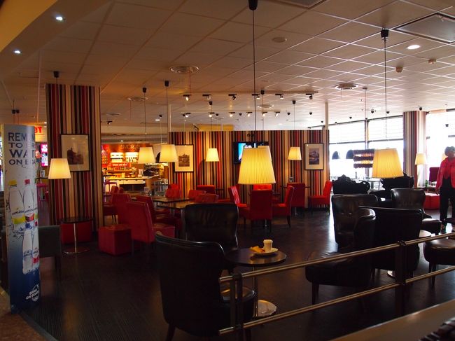 空港カフェもいちいちおしゃれ☆