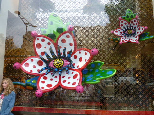 なんというか・・インパクトあります。