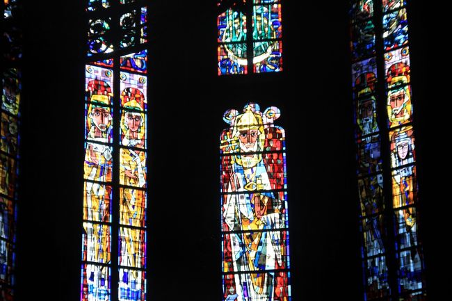骨太な作風のステンドグラス