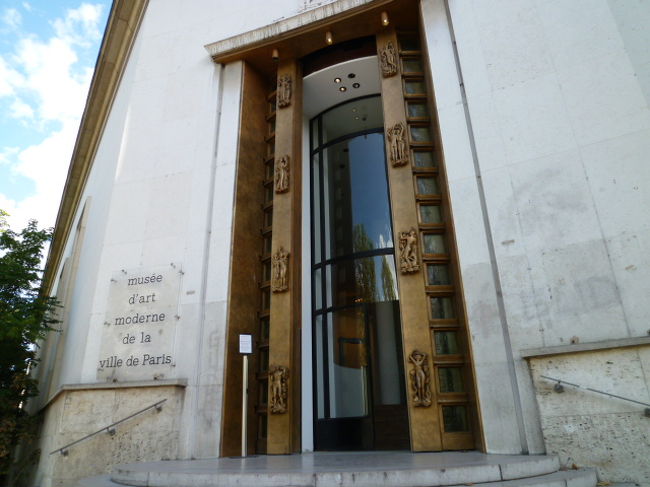 裏口はこんな感じでした。小さいですね。