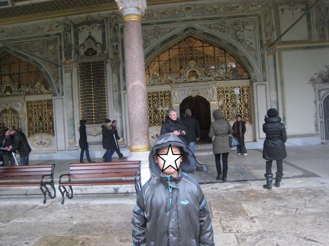 エメラルドなどの宝物があるので<br />たっぷり堪能してきました。<br />スルタンの威光はすごかったんですね。<br />