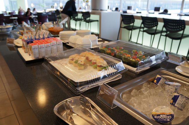 結局、朝食の時間帯だったからかホットミールはなかったけど、空いてたしゆっくり出来て結果オーライかな。