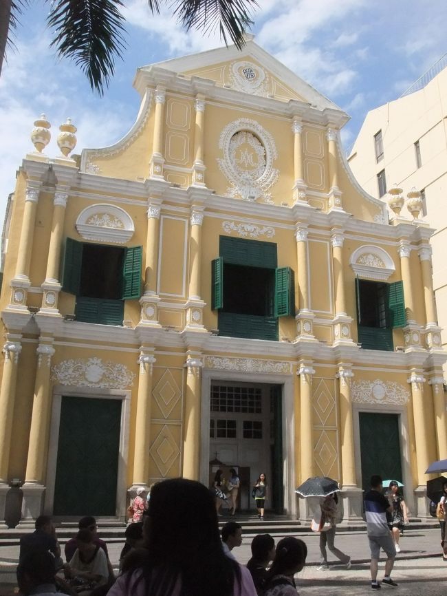 帰り際に、聖ドミニコ教会。<br /><br />世界遺産はまだあるんだけど、暑くてダルいのでここで終了！<br /><br />旦那がマカオに興味を持っていたので、次に来た時に行けばいいや。<br />くらいの適当な考えなのでこだわらずに香港に戻ります。笑