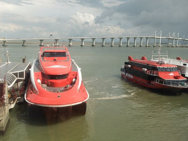 赤いのがターボジェット。