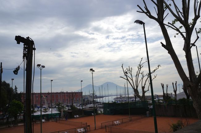 こんなステキな眺めのとこでスポーツ出来るなんて羨ましいな。