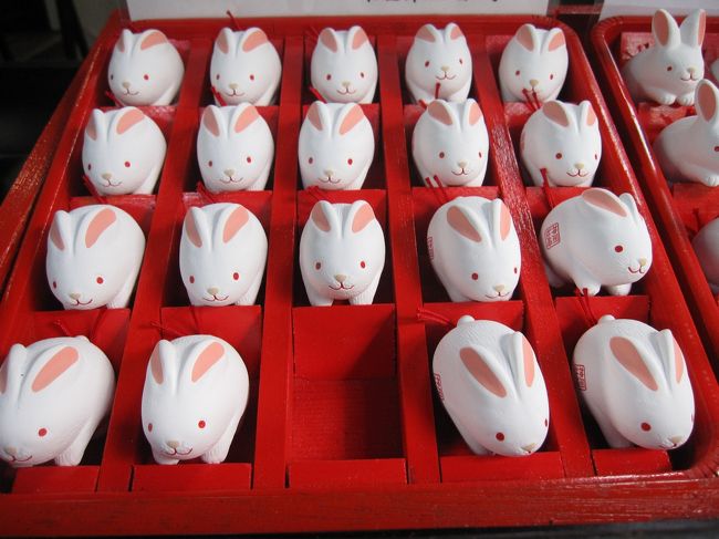 中村神社はおみくじも兎です:)