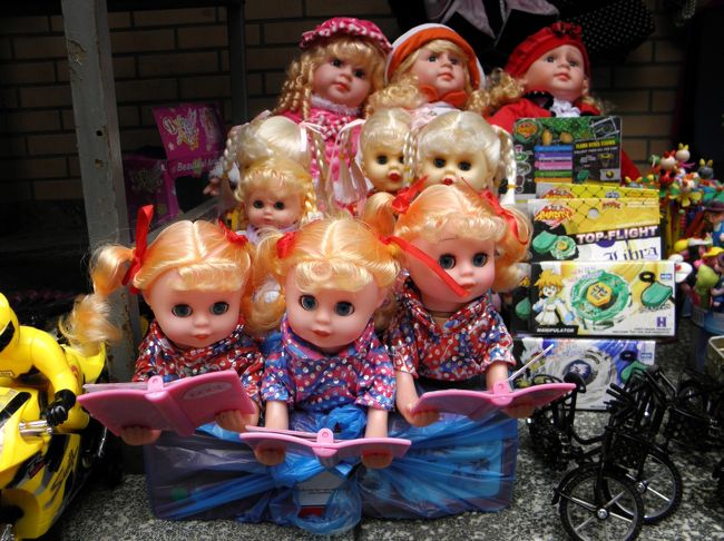 ホーチミン廟付近お土産店にて