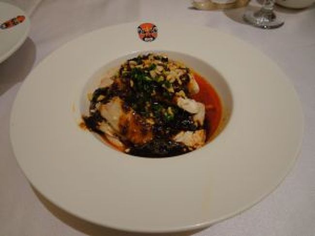 蒸し鶏のソースが辛くて、体調不良の私には…涙<br />