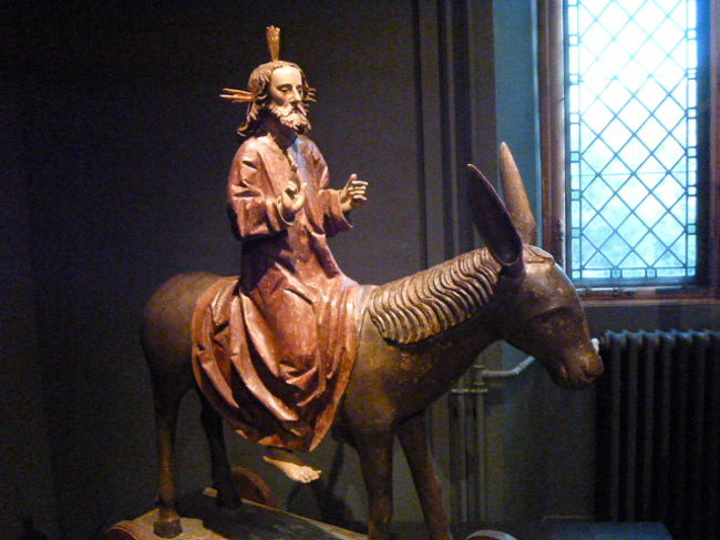 これは・・ロバに乗る聖職者？<br /><br />見応えのある中世美術館、1-2時間位で鑑賞できそう。<br /><br />