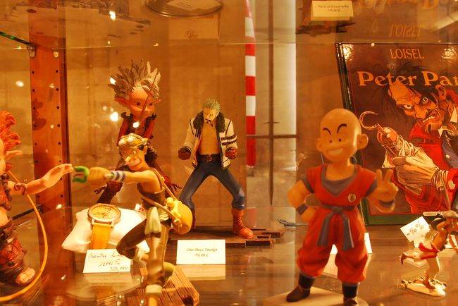 あえてのサブキャラ展示（クリリン＆ウソップ）。メインではないけど、実はストーリーに欠かせないキャラとわかってのチョイスだとしたら、ベルギー人とは語り合えそうです。