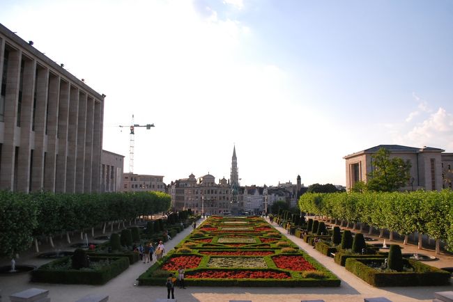 王宮を下ったところにある公園で一休み。明日はブリュージュに移動です。
