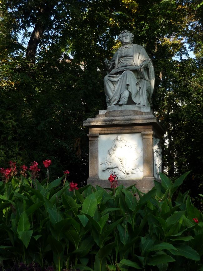 ｳｲｰﾝ　　ｼｭﾀｯﾄﾊﾟｰｸの風景<br />