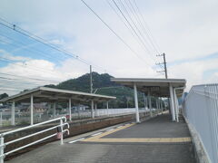 梅津寺駅で下車です。