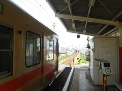 松山市で降りても良かったのですが、せっかくなのでひと駅向こうの石手川公園駅で降りて見ることにしました。