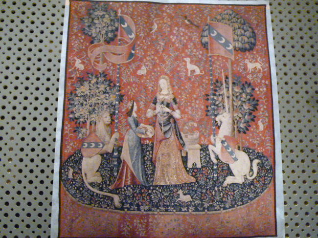 こちら修復中でコピーが展示してあった「嗅覚」