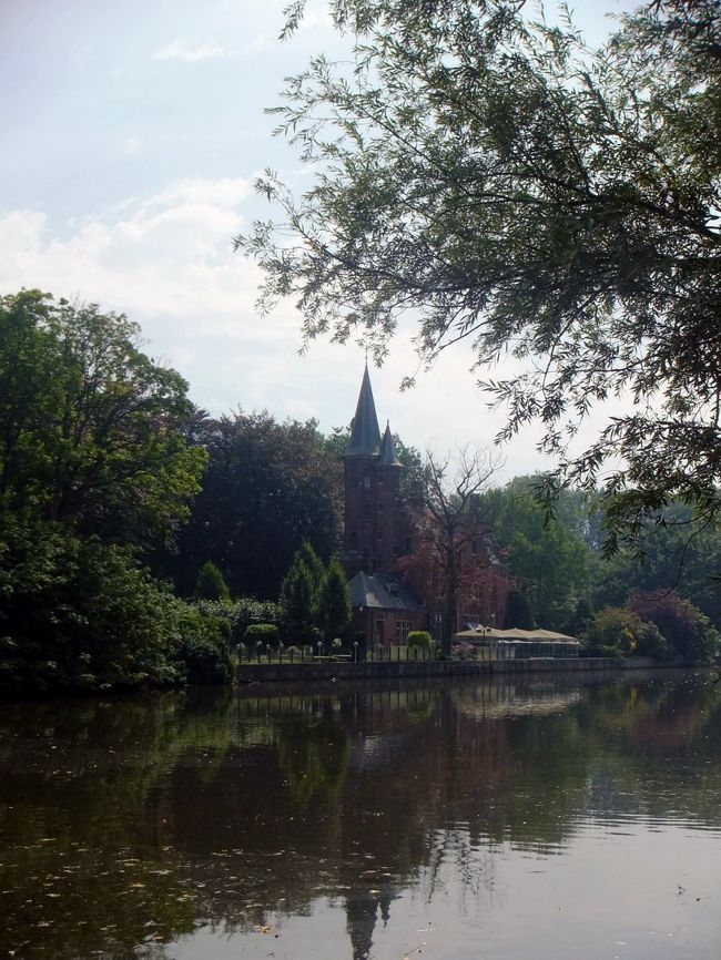 昼食が済んでから愛の湖公園にやって来ました。<br />名前がこれまた、ロマンチックで〜おばさんたちもロマンチックな気分になれる？
