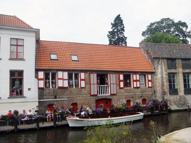 ここは、目立ちますね。クルーズでも見ました。<br />モンローの人形は、私には趣味が合いません…