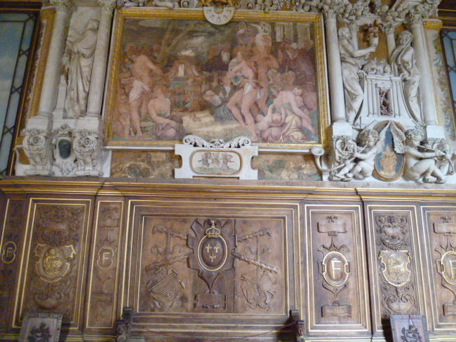 絵画やら、木工作品やら。