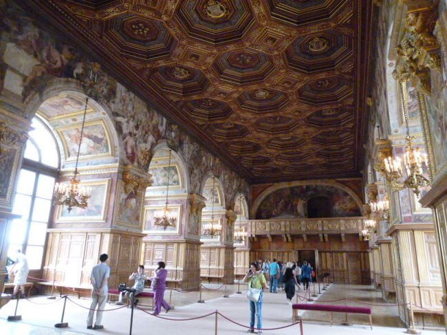 舞踏の間、さすがに広々してます。<br />