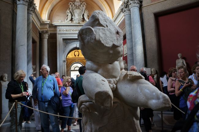 “ベルヴェデーレのトルソ”<br /><br />紀元前１世紀の作品。<br />ルネッサンスの芸術家に多大な影響を与えた作品なんだって。