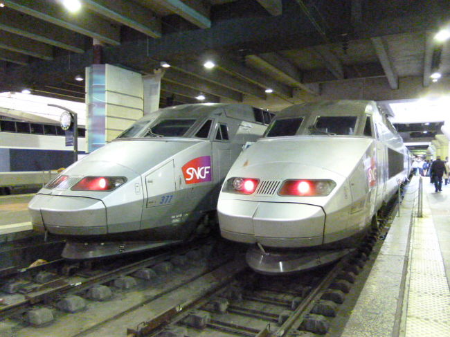 でももちろん、フランス南西部や南部に行く列車の発着するターミナル駅ですからTGVが停車してます。