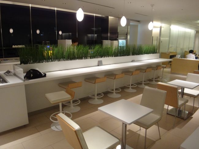 成田空港第1ターミナル1F<br />『ANA ARRIVAL LOUNGE』(アライバルラウンジ)<br /><br />ラウンジ内の写真。<br /><br />