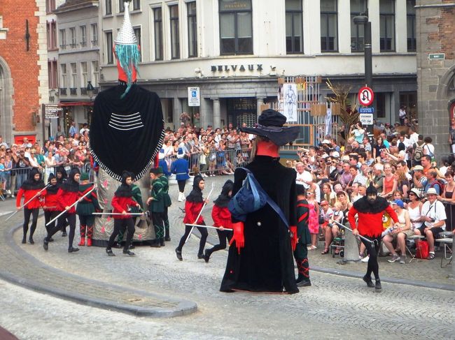 35℃ありそうな天気です。<br />ご苦労様です〜