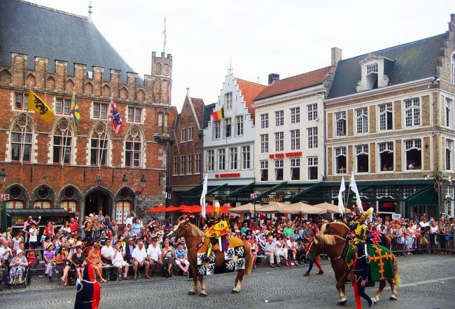 馬がすごくたくさん出てきます。<br />どこかから借りているんでしょうね〜乗る練習も大変だけれど、馬を置いておく場所の確保も考えないといけませんね。