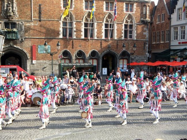 終わりを告げる鼓笛隊かと思えば…<br />何の何の！