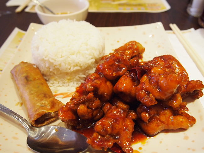 これは私が頼んだもの。<br />鶏の黒酢揚げ？みたいなもの。<br />普通に美味しかった。