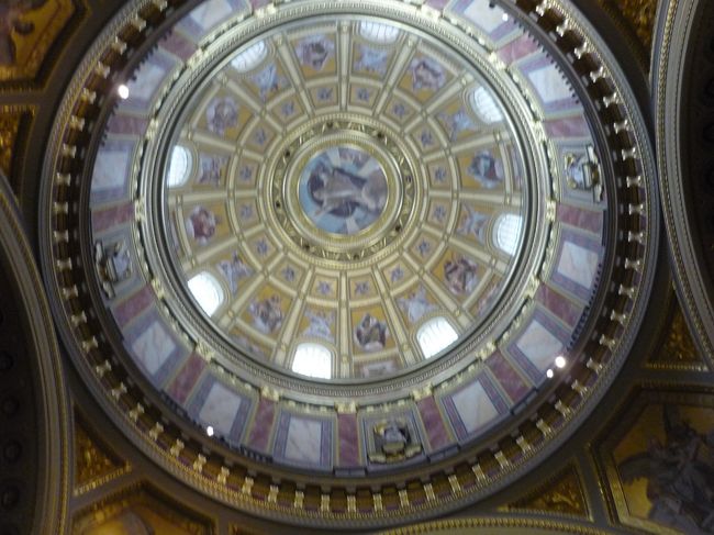 ﾌﾞﾀﾞﾍﾟｽﾄ ﾏｰﾁｬｰｼｭ教会内　