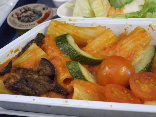 帰国時のｵｰｽﾄﾘｱ航空の機内食