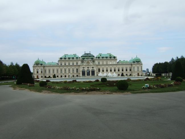 ﾍﾞﾙﾍﾞﾃﾞｰﾚ宮殿　　上宮のｵｰｽﾄﾘｱ・ｷﾞｬﾗﾘｰへ　　ｸﾘﾑﾄの「接吻」を見に。