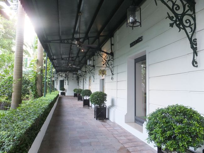 【ホテル】<br /><br />旧館と新館をつなぐ、中庭