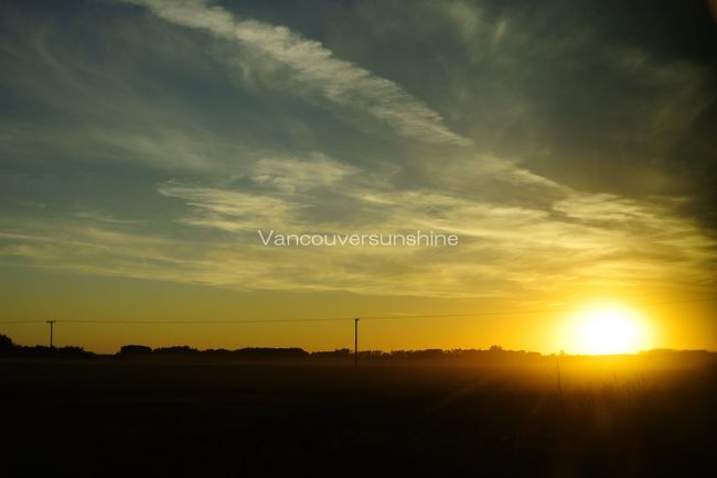 もしかしたら、食事の時間と重なるかと思いましたが、<br />運良く夕陽が沈む景色も見られました。