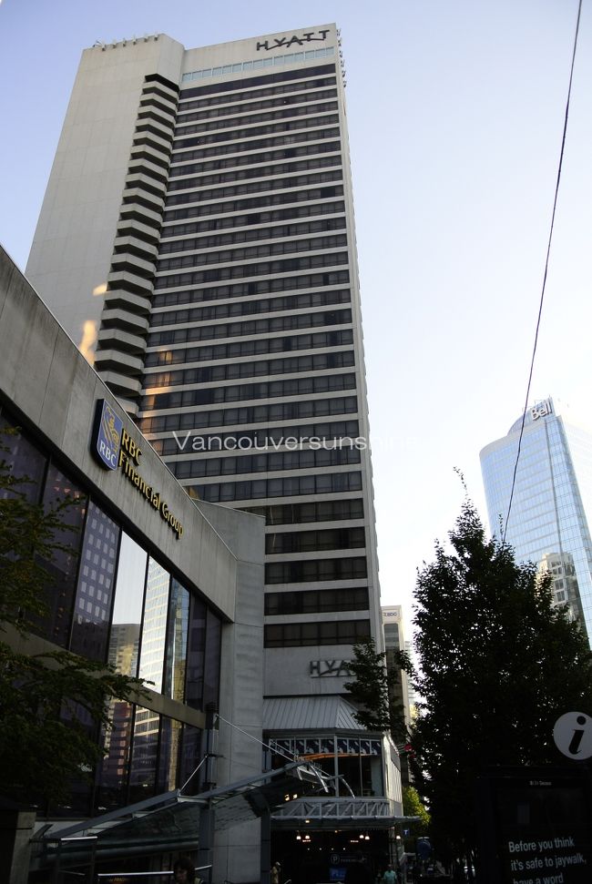 今回バンクーバーで宿泊した、ハイアット。<br /><br />短い滞在ということもあって、立地の良さから選びました。<br />