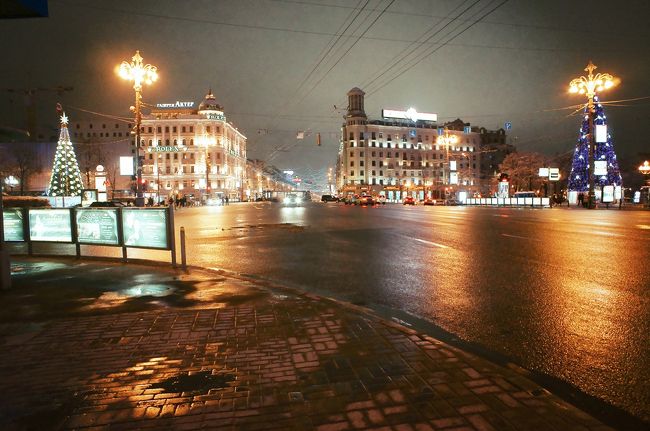 ダブルツリーで賑やかし。