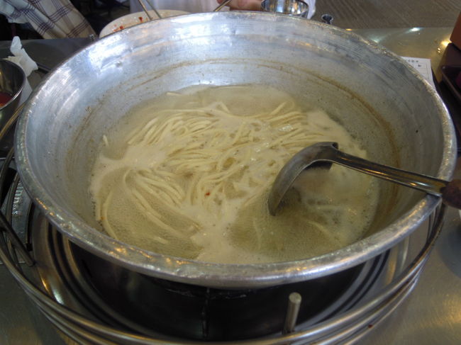 うどん<br /><br />一人前で十分です