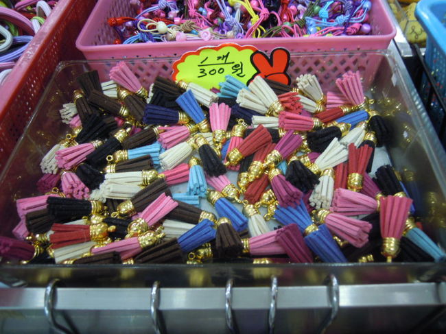 タッセル（？）　1つ300W<br /><br />安すぎて恐ろしいです（汗）<br />