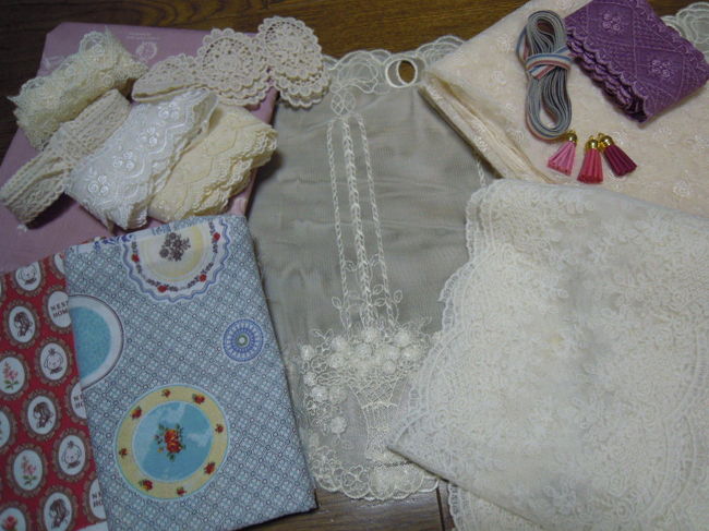 買ったものたち♪<br /><br />かなり幸せ〜　　<br />しばらくこれ眺めて幸せ〜