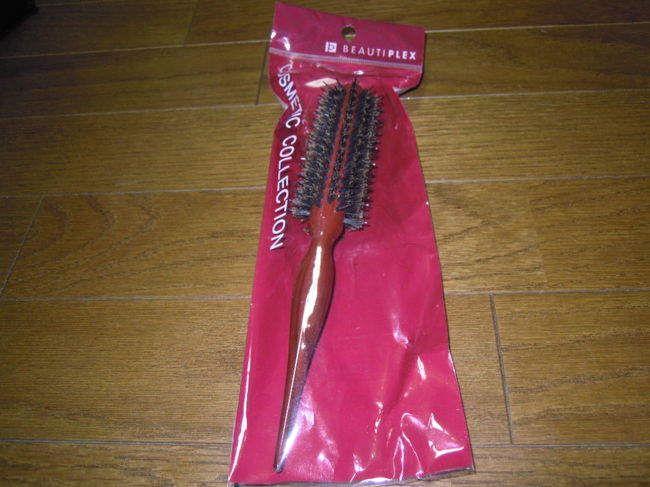 買ってきたもの♪<br /><br />ふらっと入ったコスメショップで買ってみる<br />カットもしたし、これからブローしないとね、、、