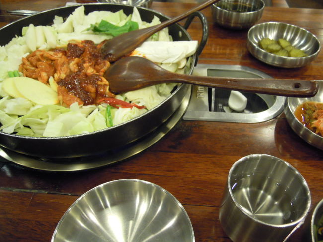 「辛いですよ〜」<br />とお店の人に言われましたがケンチャナヨ〜<br /><br />ジョストッポギより辛くはないっしょ（笑）