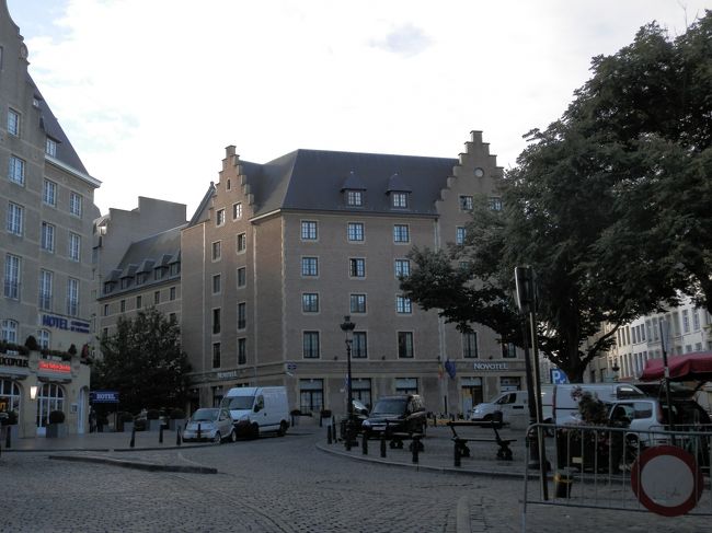 ノボテルグランプラス☆☆☆☆<br /><br />本日泊まるホテル。<br />中央駅から徒歩2分の好立地！<br />方向音痴の私でも迷わずたどり着けました☆彡