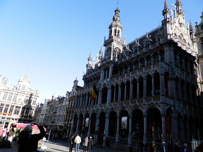 グランプラス①　「王の家」<br /><br />内部には小便小僧の衣装が見れるらしい。<br />晴れててよかった～