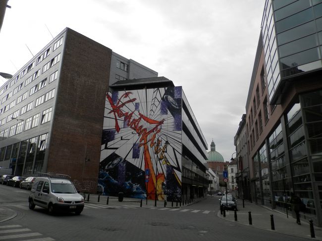 壁画②<br /><br />ちょっぴりハード。<br />この他にもブリュッセルには何箇所か壁画があるそうです。<br />
